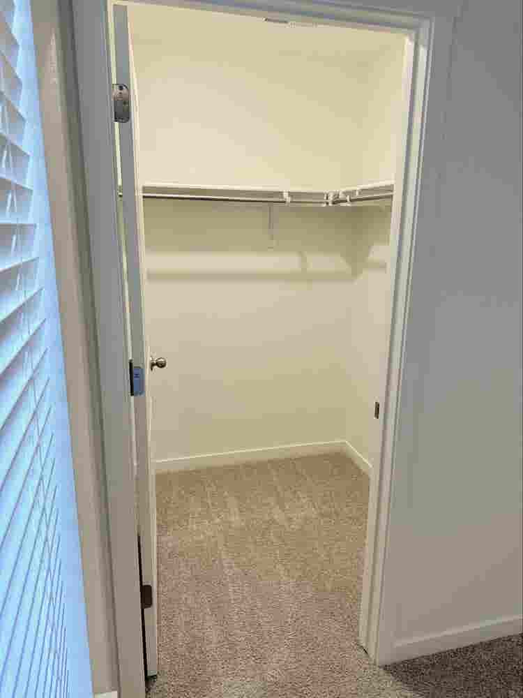 2 Rooms Available