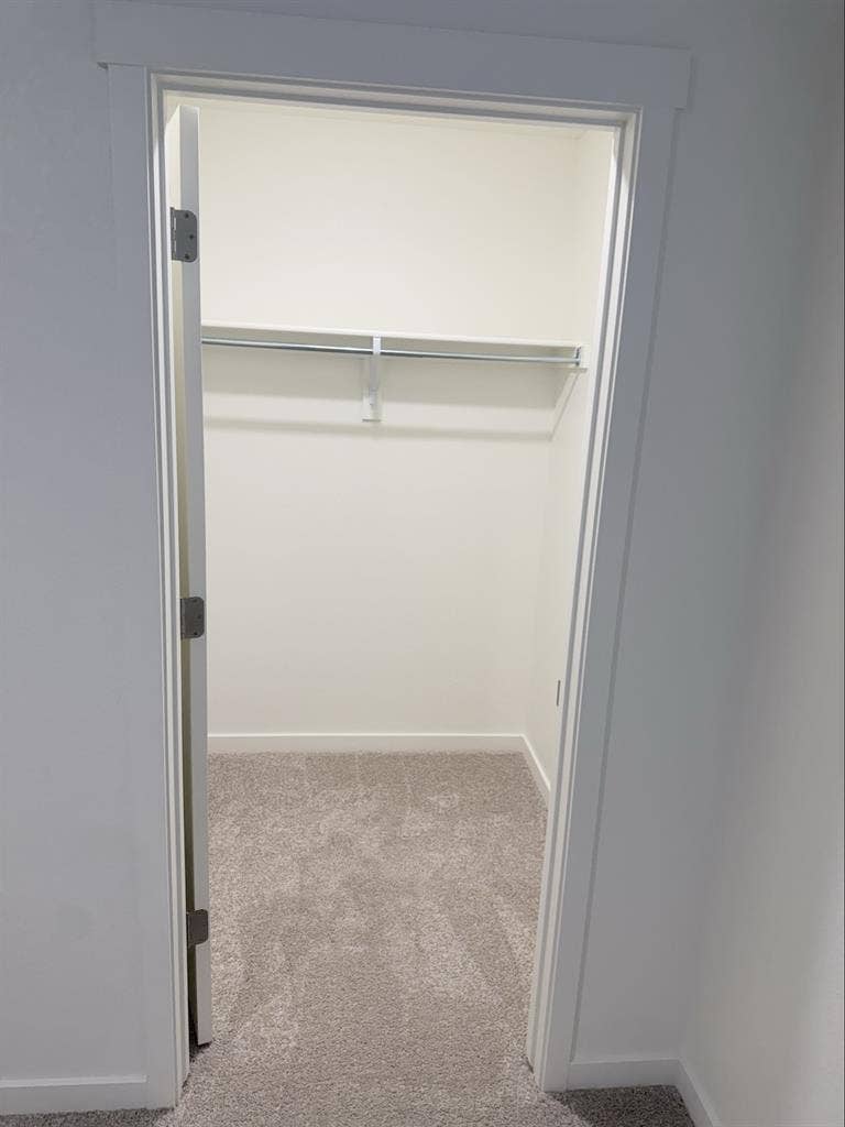 2 Rooms Available