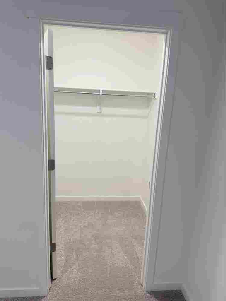 2 Rooms Available