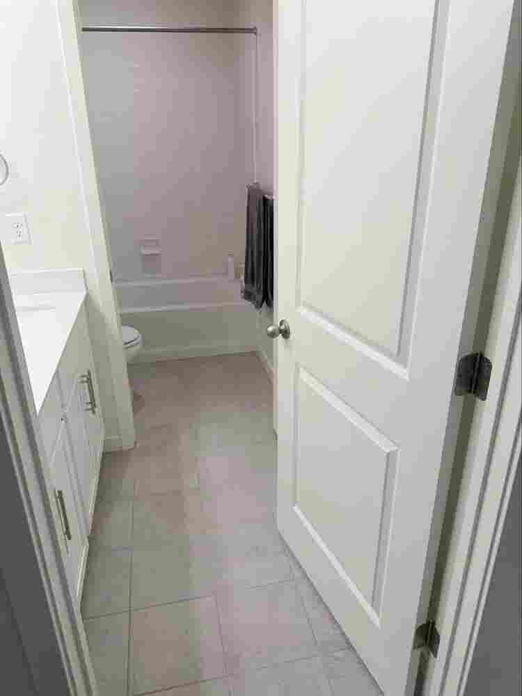 2 Rooms Available