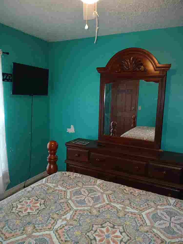Furnished room