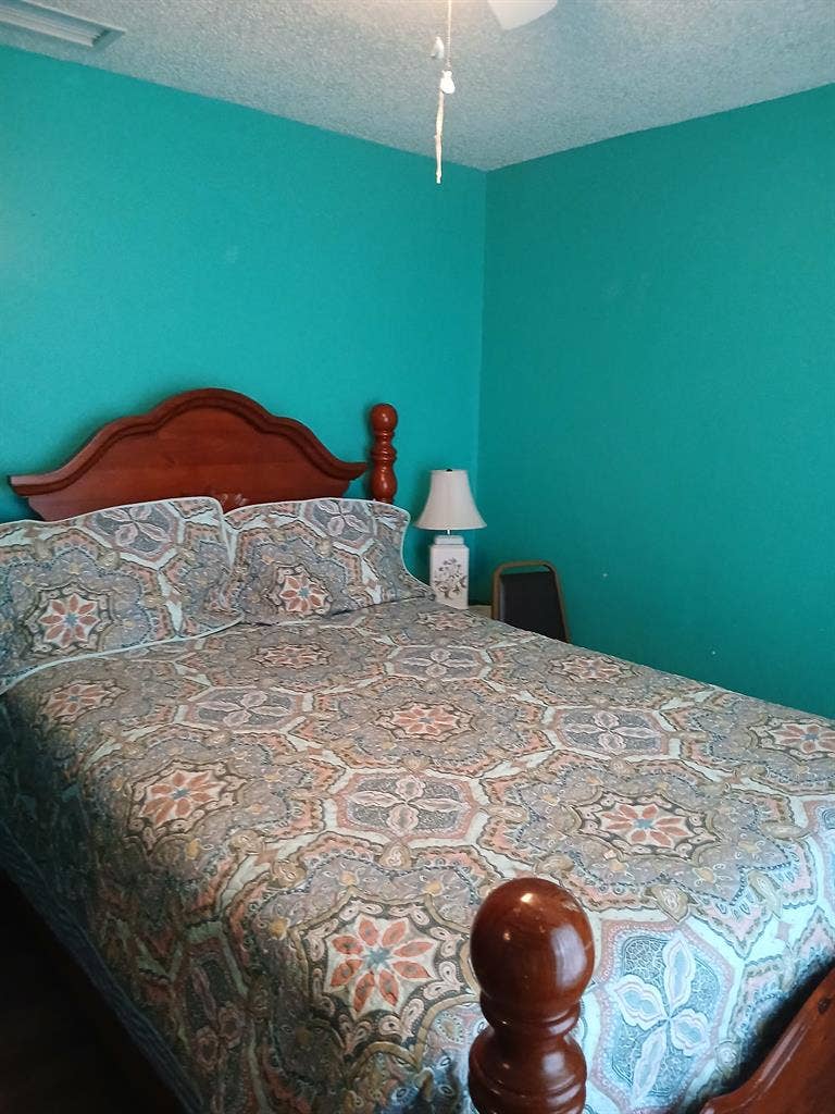 Furnished room
