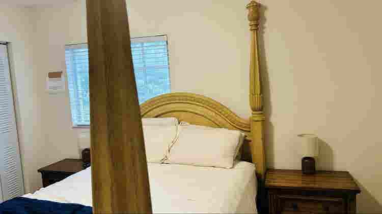 Private Room Rental in Miami