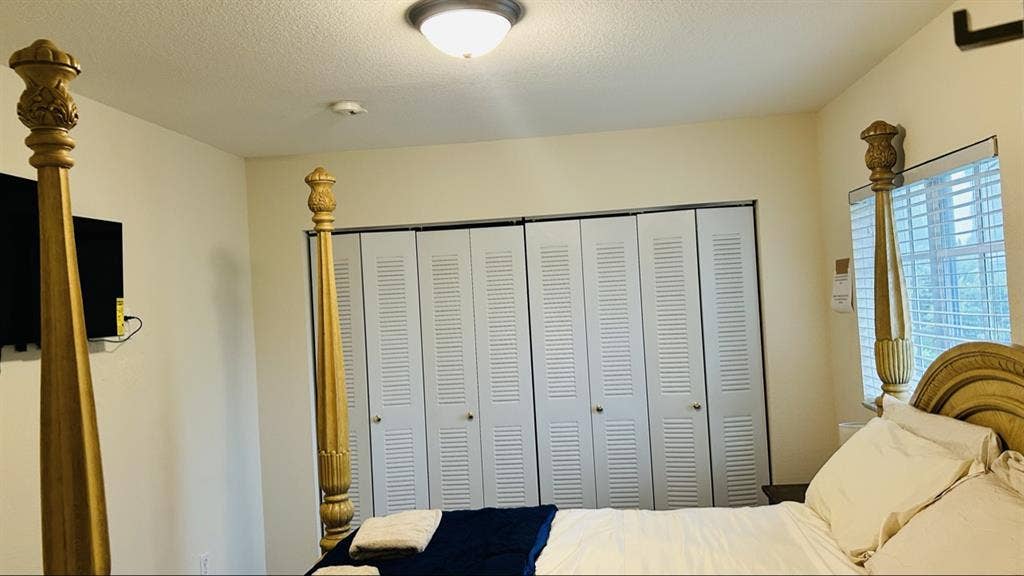 Private Room Rental in Miami