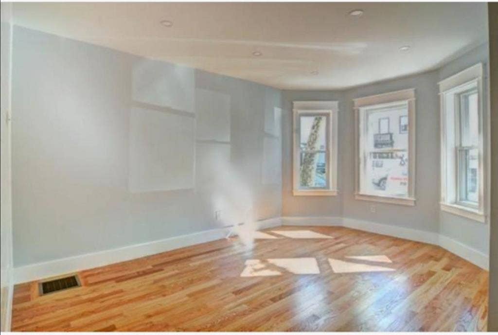2BR with backyard, balcony+ storage