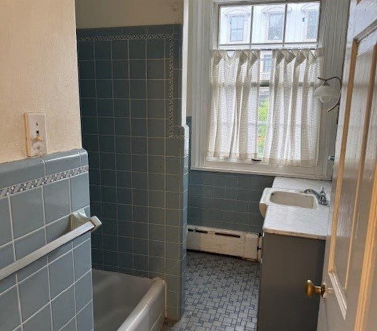 1 Room New Hope