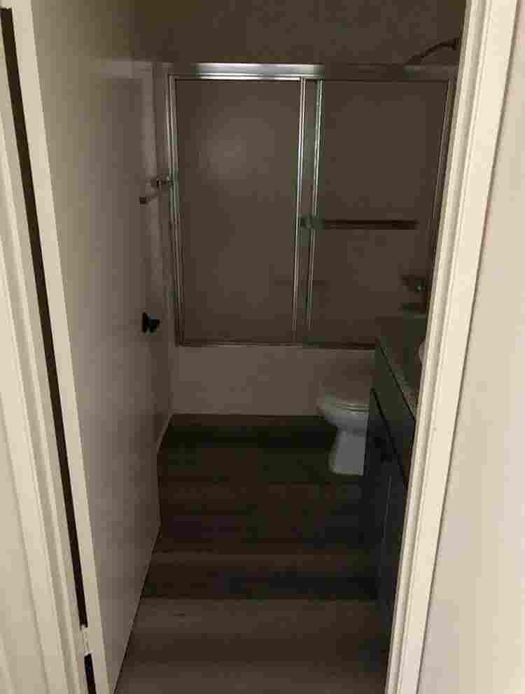 Bedroom with Private bathroom