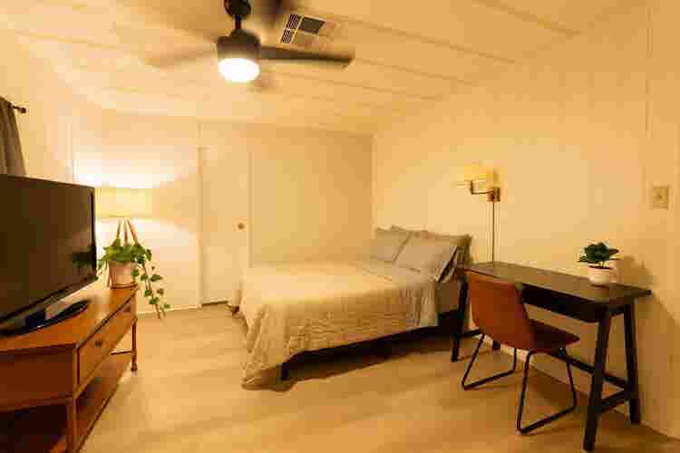 Chandler Room for rent, great deal!
