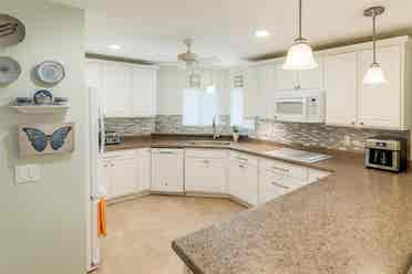 Chandler Room for rent, great deal!