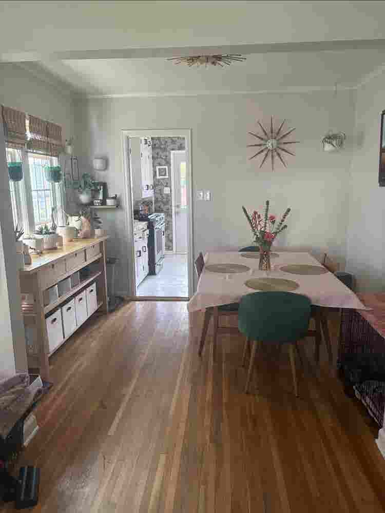 Clean room for rent