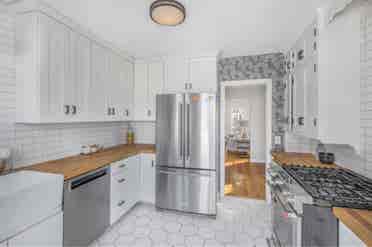 Clean room for rent