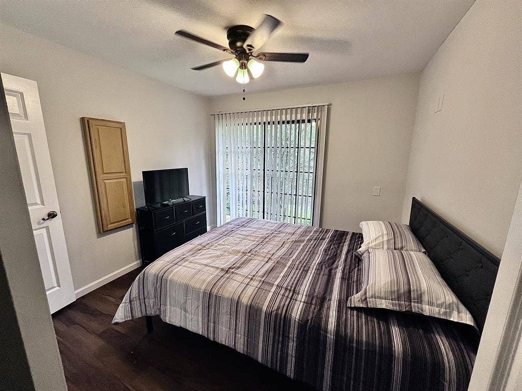 Furnished Room Utilities Included!