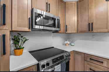 looking for roomate ! $ monthly.