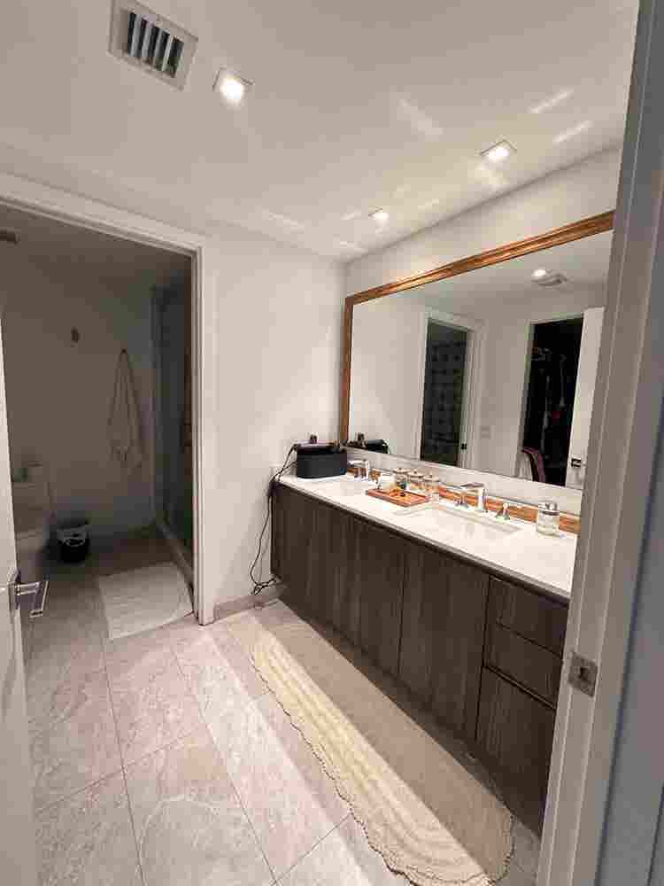 Luxury  High-Rise Apartment