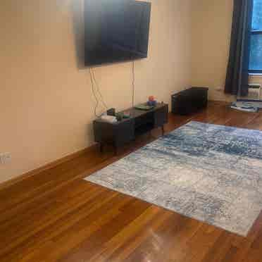 Room for rent. Looking for roommate