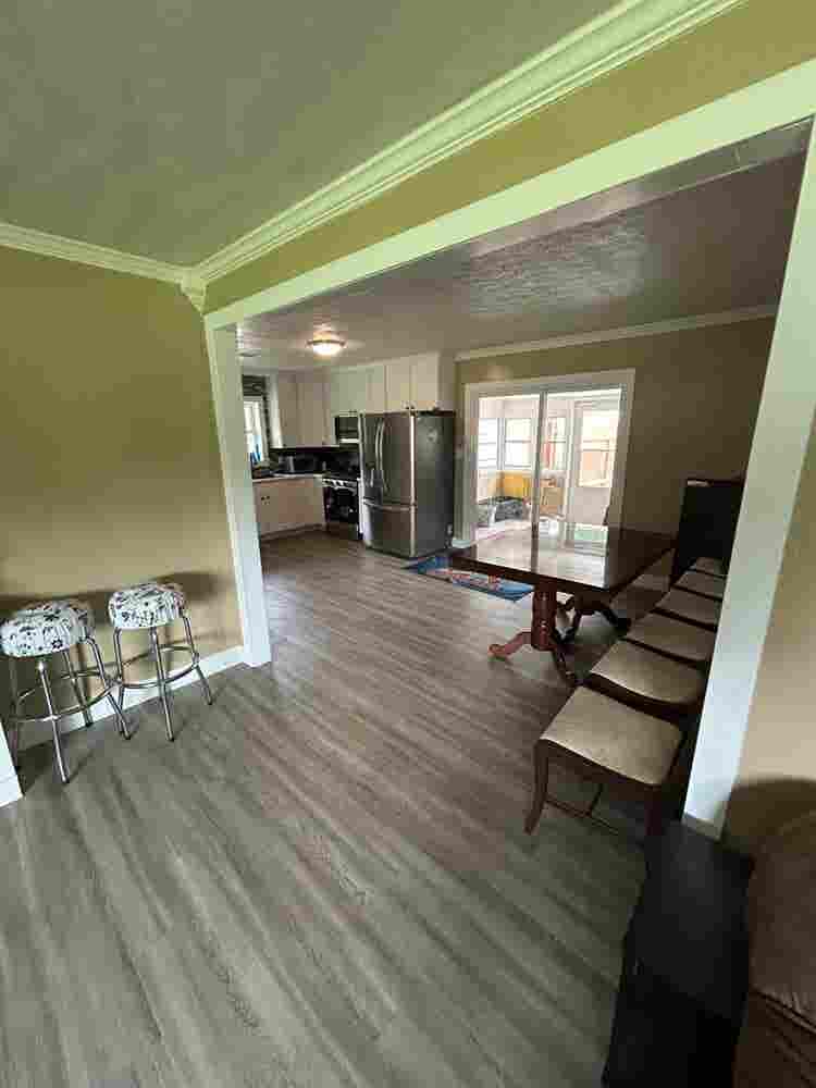 Room in pooler ga