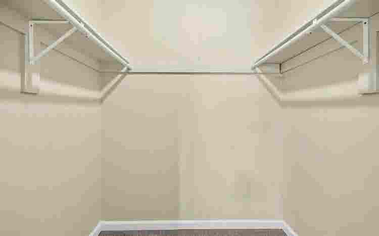 Fully furnished /mth