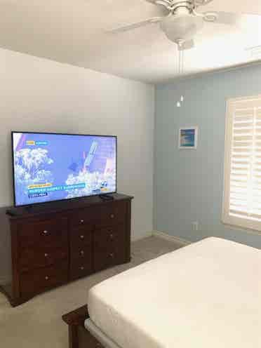 The Ocho Rios Furnished Room