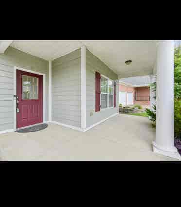 Suite available near Airport