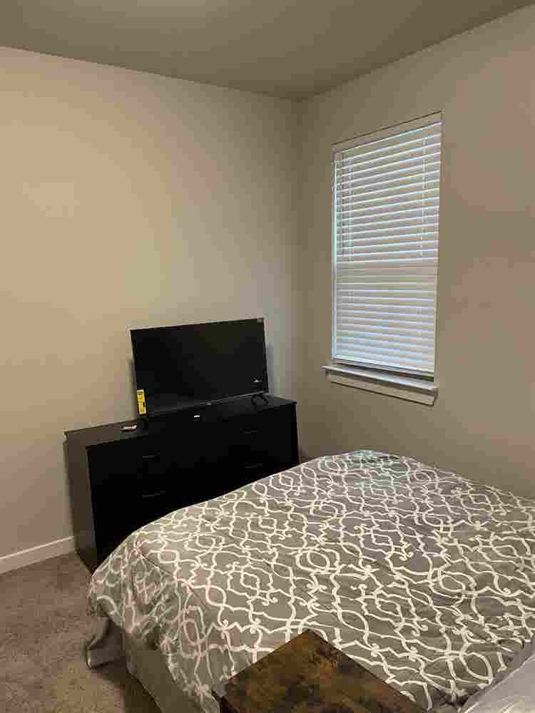 Your private room/a private suite