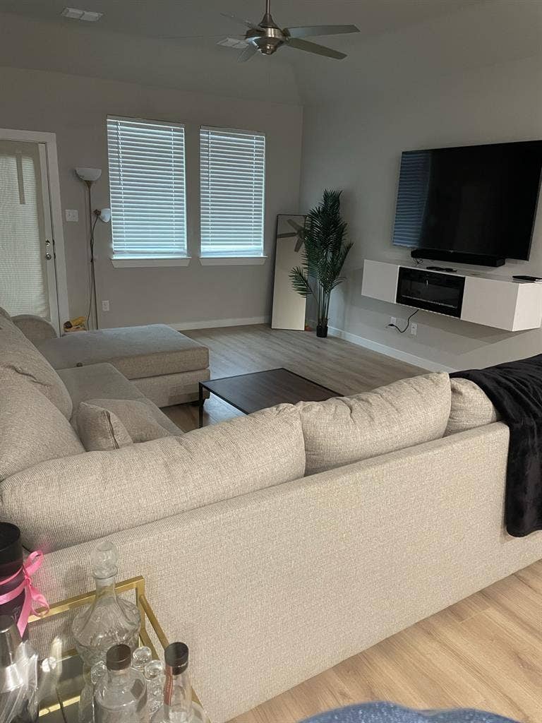 Your private room/a private suite