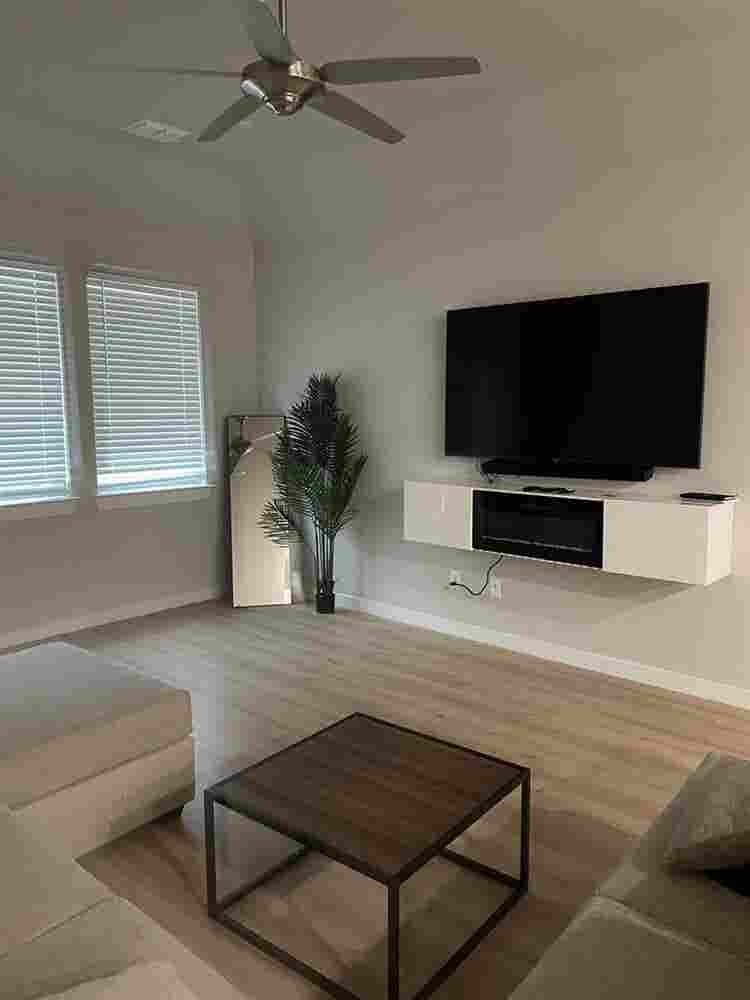 Your private room/a private suite