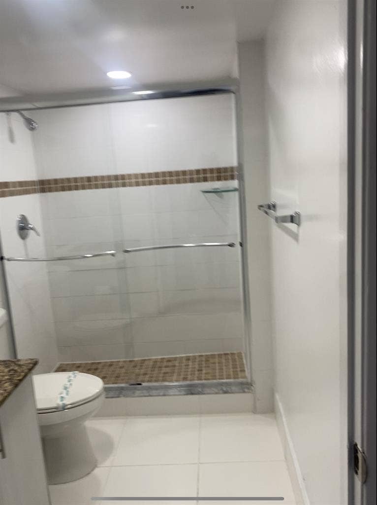 New Listing- Urgent!!