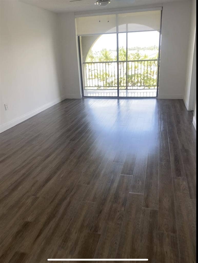 New Listing- Urgent!!