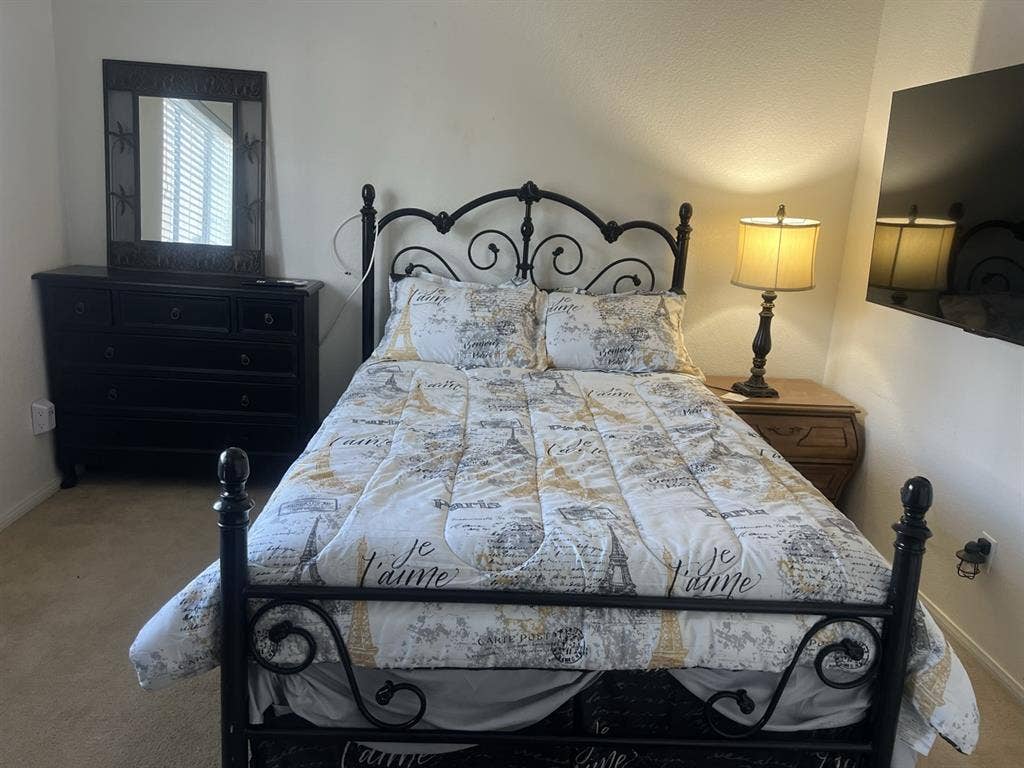 Furnished room Centennial Hills