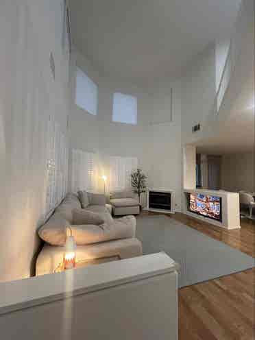 Private Bedroom En-suite Bathroom