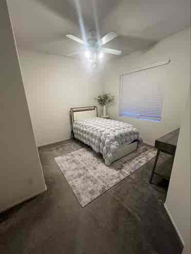 Private Bedroom En-suite Bathroom