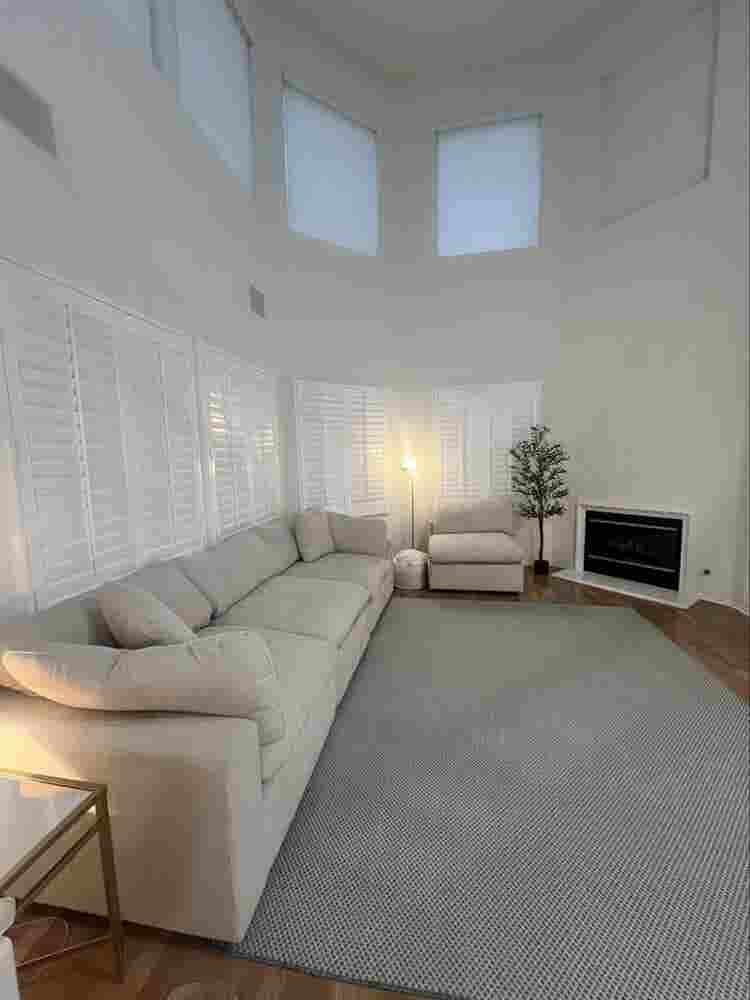Private Bedroom En-suite Bathroom