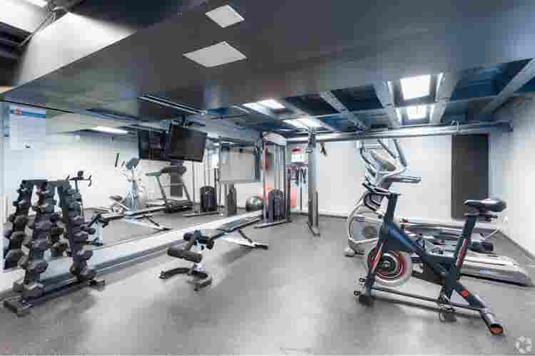 SUBLEASE NEEDED:  Bath
