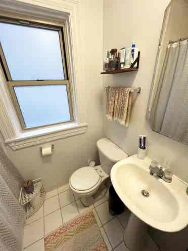 SUBLEASE NEEDED:  Bath