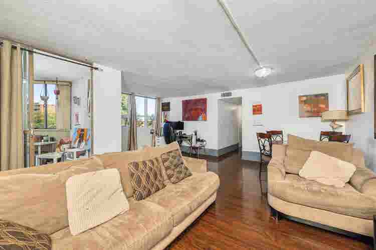 Rooms for Rent in Modern Condo