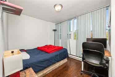 Rooms for Rent in Modern Condo