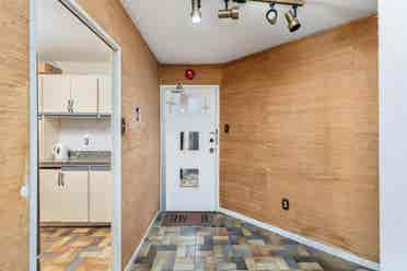 Rooms for Rent in Modern Condo
