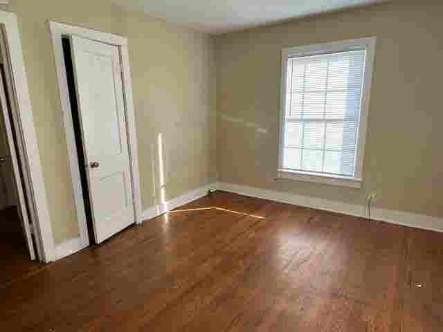 Spacious PRIVATE room for rent