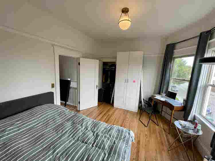 Private Room, near MacArthur Bart