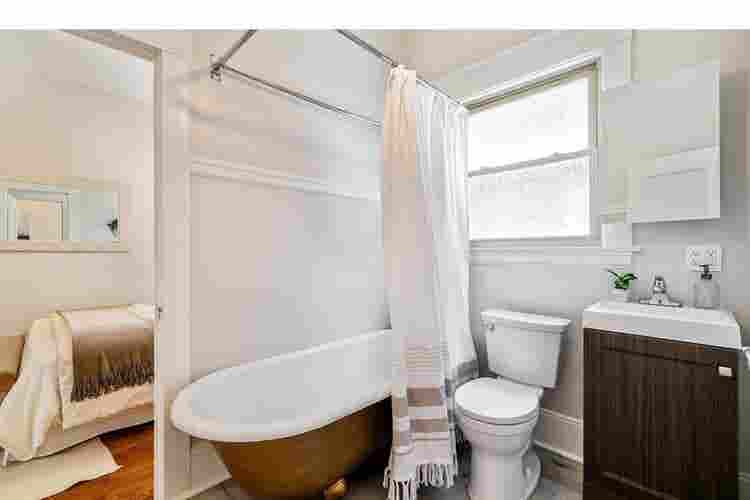 Private Room, near MacArthur Bart
