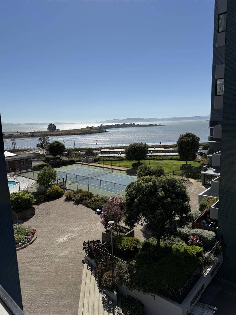 Albany 1BHK (All Inclusive)