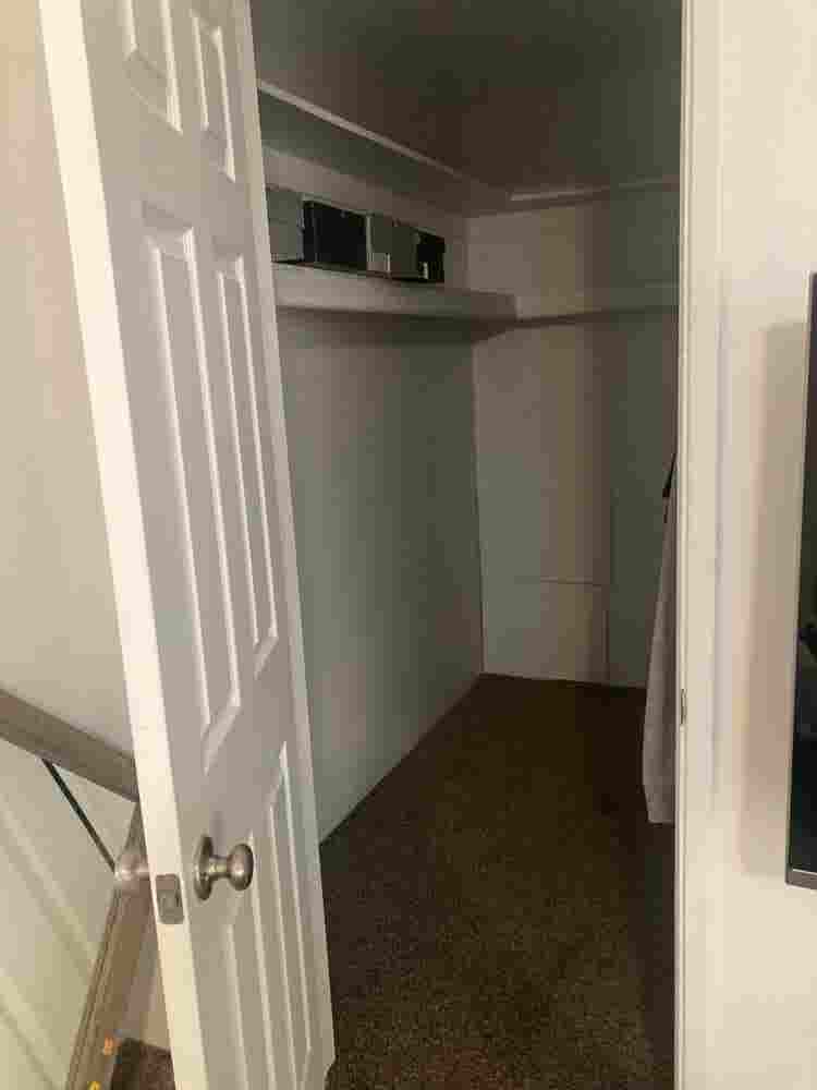 Looking for a roommate