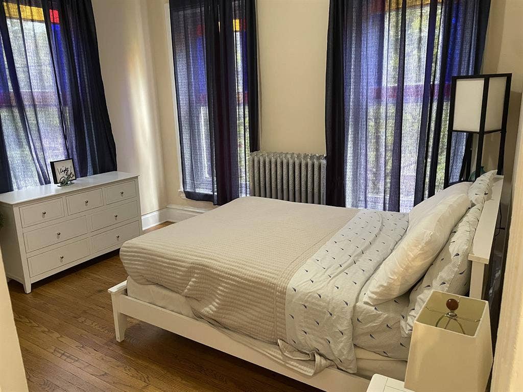furnished Room