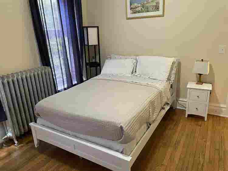 furnished Room