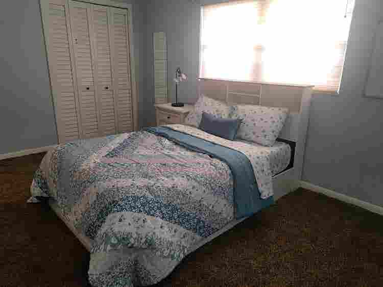 Large Furnished Room