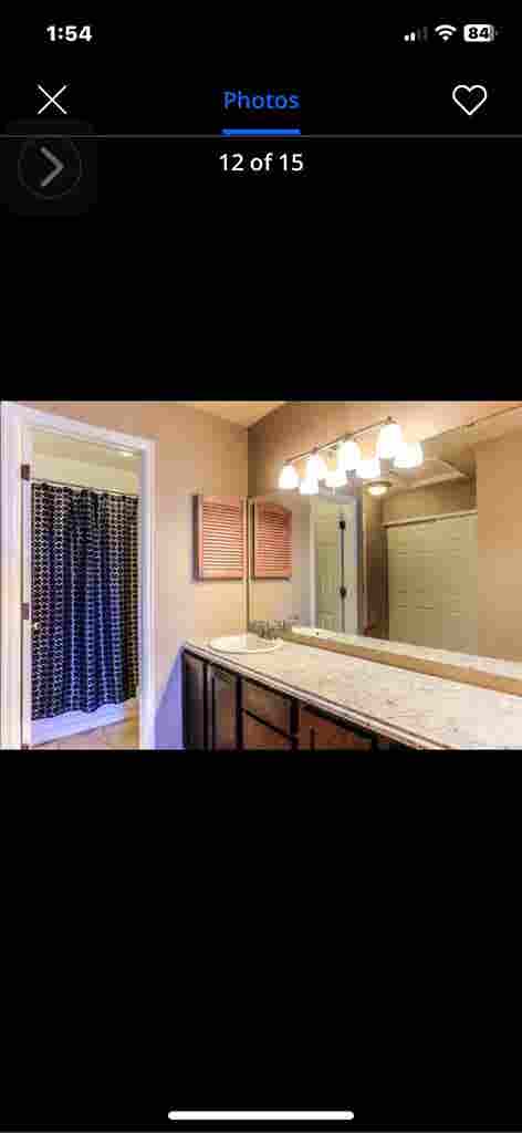 Large private room Centennial!Auror