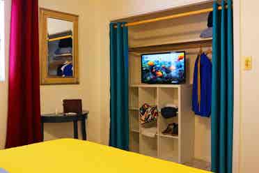-bath yard Wi-Fi laundry