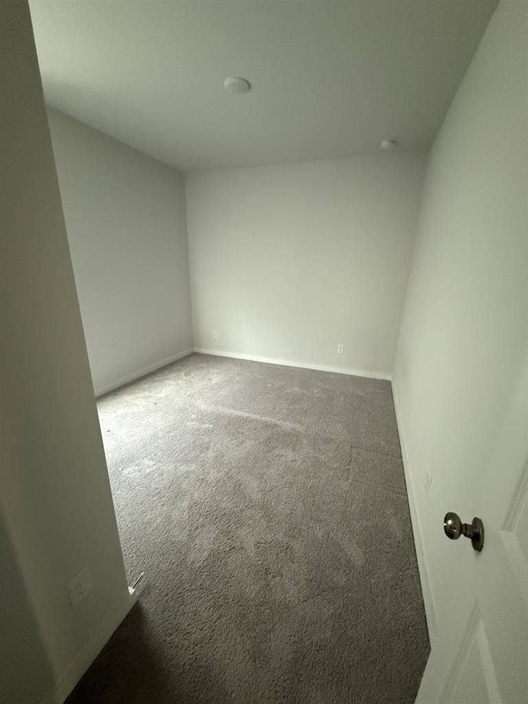 Fully Furnished Room for Rent