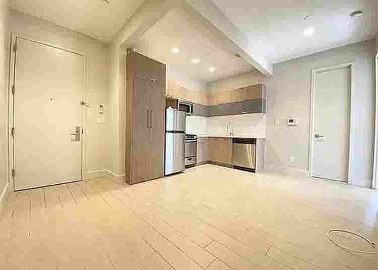 Female roommate wanted - IMMEDIATE