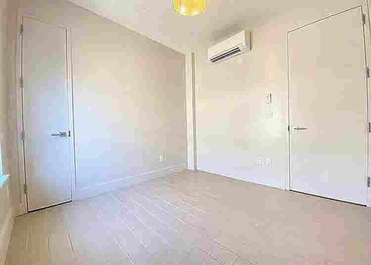 Female roommate wanted - IMMEDIATE